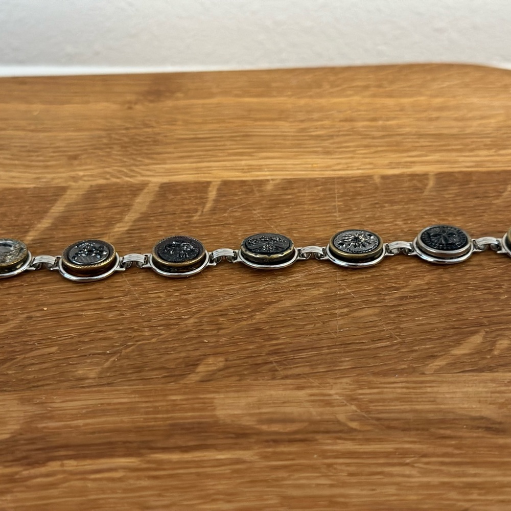French Antique Button bracelet - Picture 6 of 7